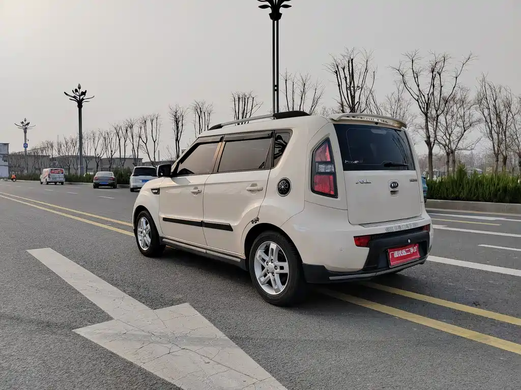 Soul 秀尔 2012款 1.6 L MT GL