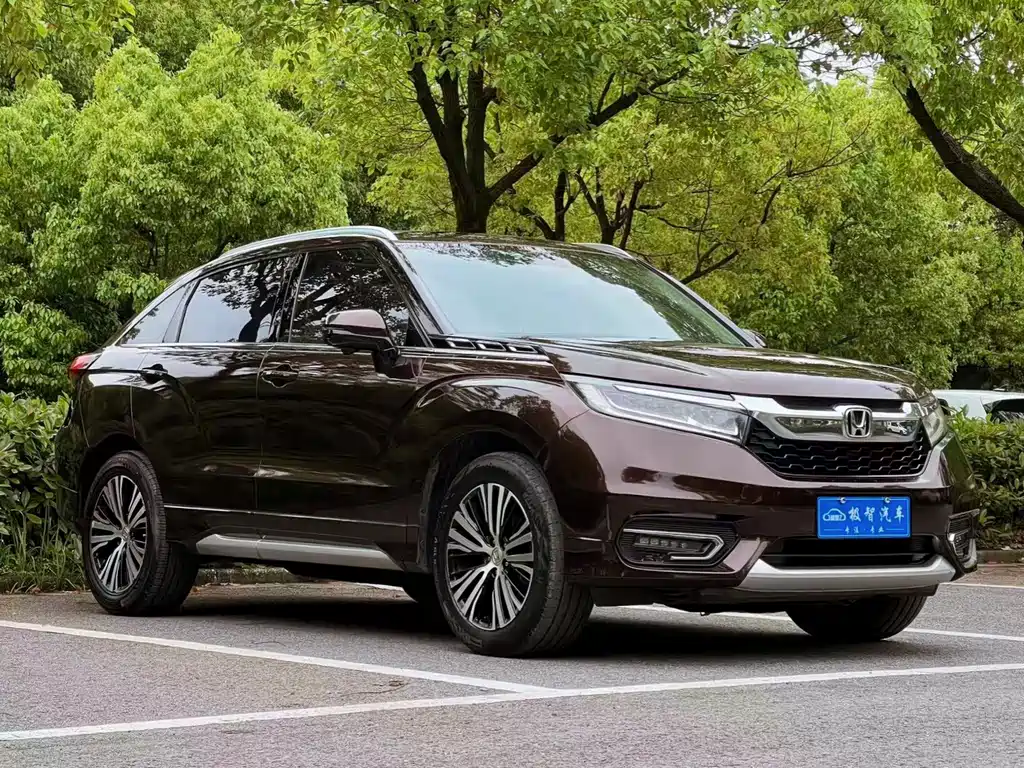 Avancier 370 TURBO 4 WD Premium