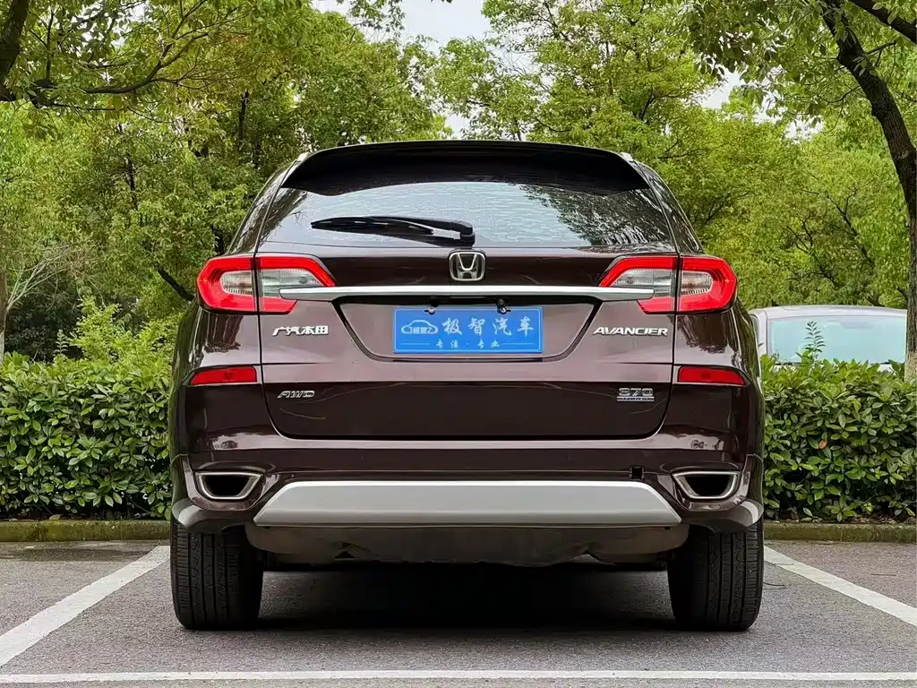 Avancier 370 TURBO 4 WD Premium