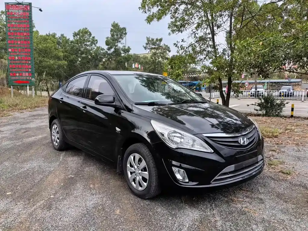 Accent 瑞纳 2010款 三厢 1.4 L 手动舒适型GS