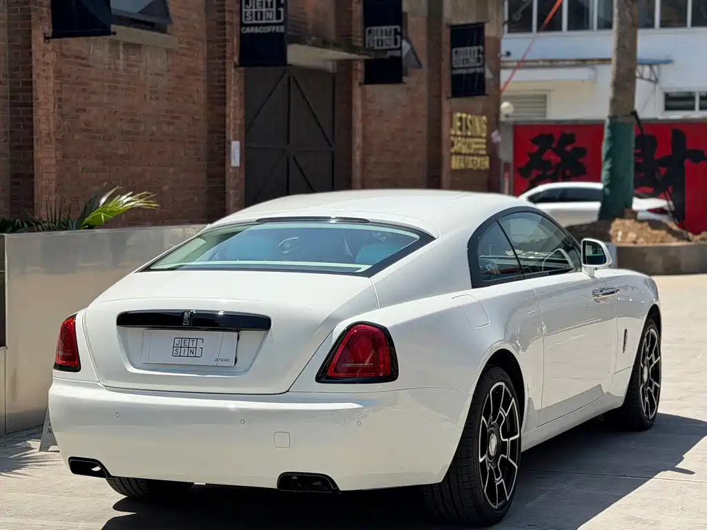 Wraith 6.6 T Black Badge Edition