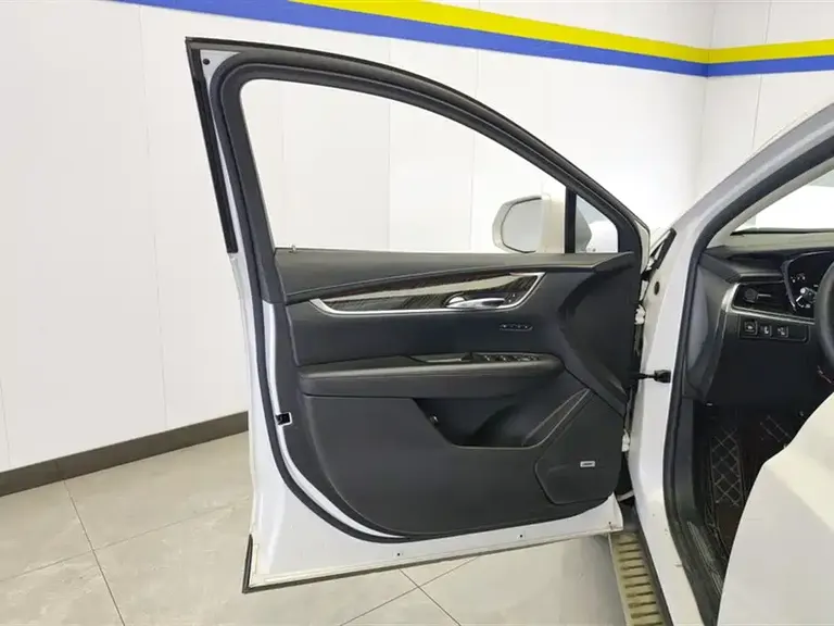 Cadillac XT5 Anniversary Celebration 25 T Luxury