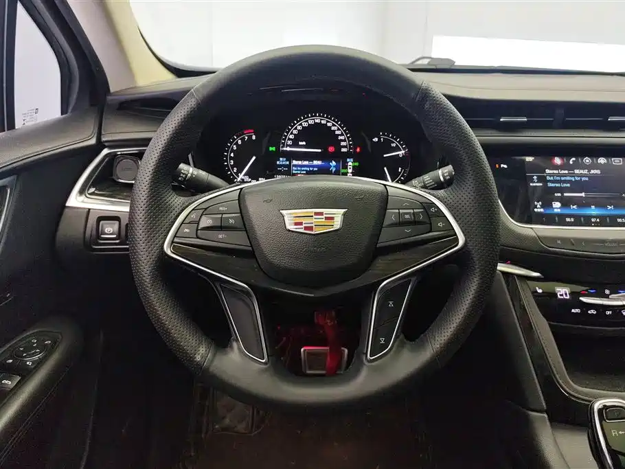 Cadillac XT5 Anniversary Celebration 25 T Luxury