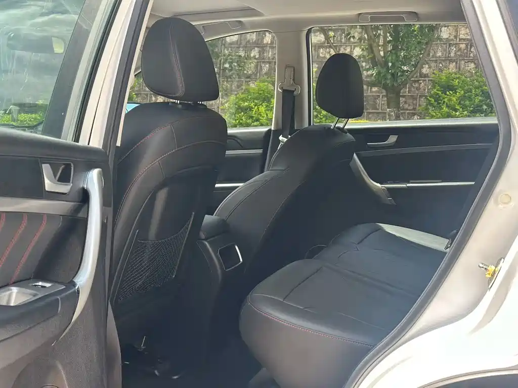 Haval H6 哈弗H6 2017款 红标 运动版 1.5 T 自动两驱尊享型