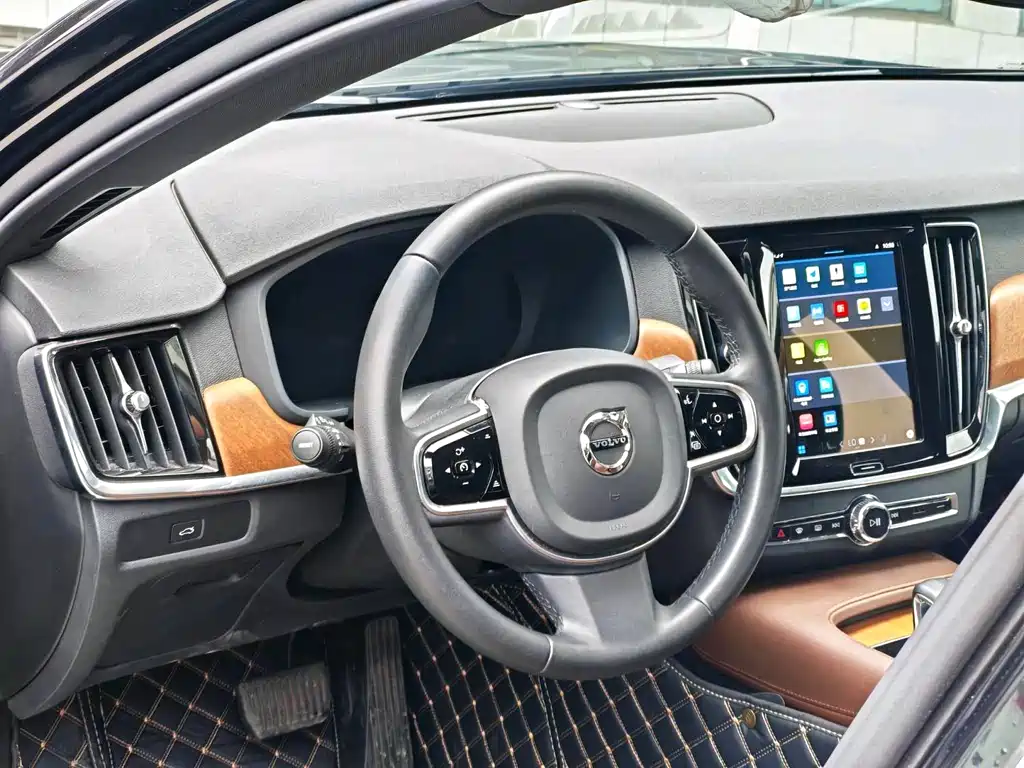 Volvo S90 B5 Smart Ease Luxury