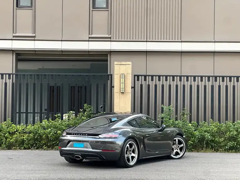 Porsche 718 Cayman 2.0 T