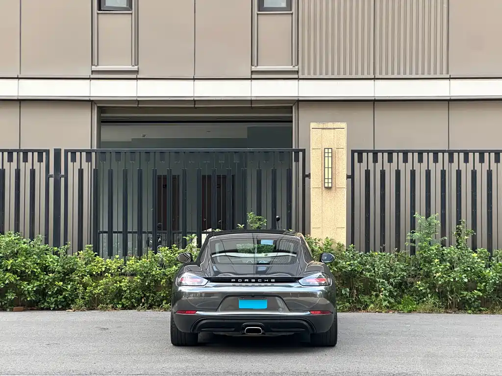 Porsche 718 Cayman 2.0 T
