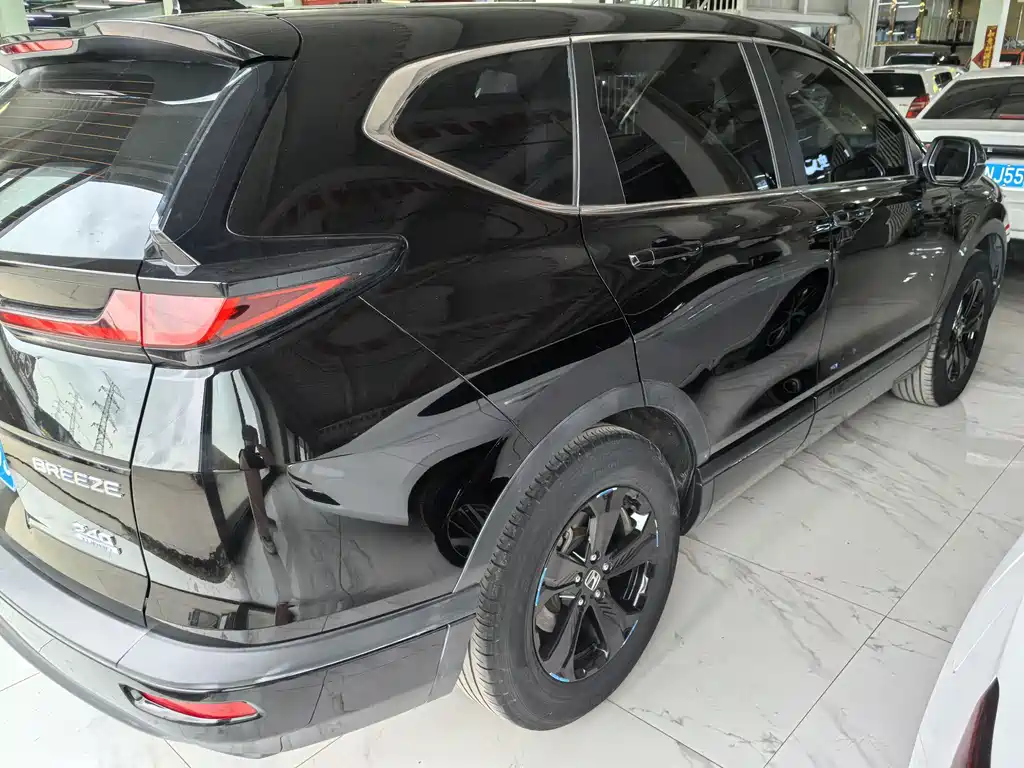 Breeze 240 TURBO CVT 2 WD Elite