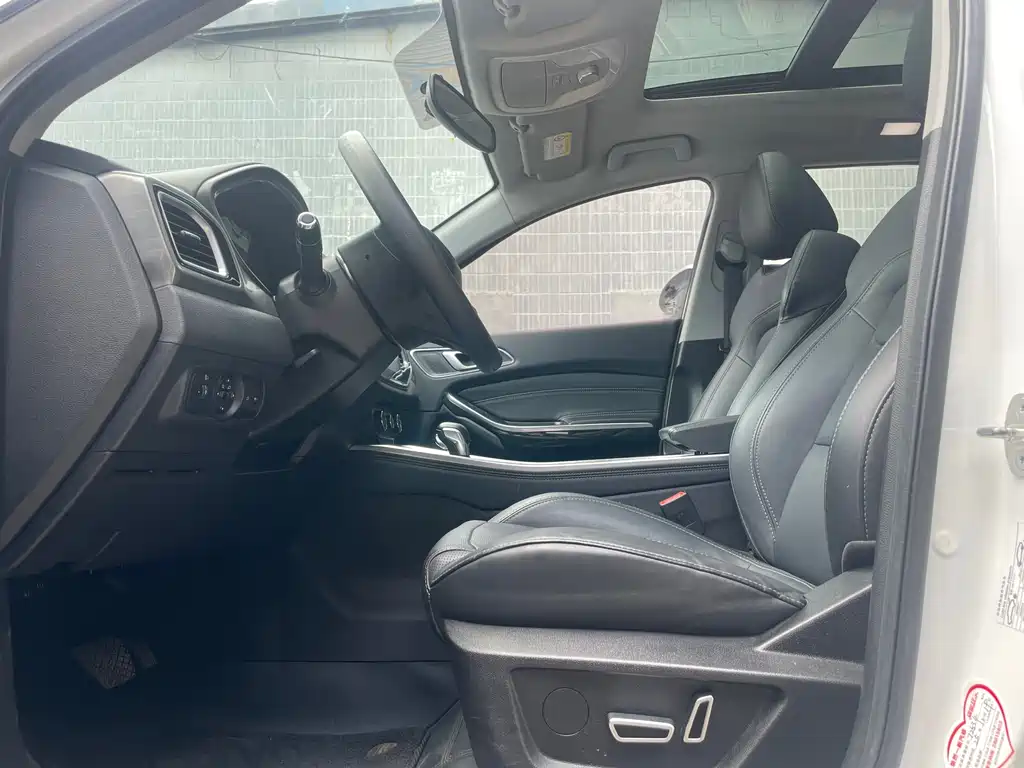 Tiggo 8 1.5 TCI Auto Luxury 7-seat