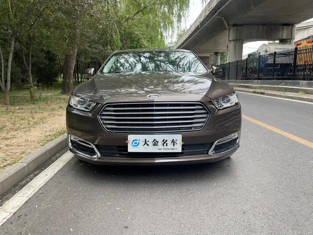 Taurus EcoBoost 245 Fashion