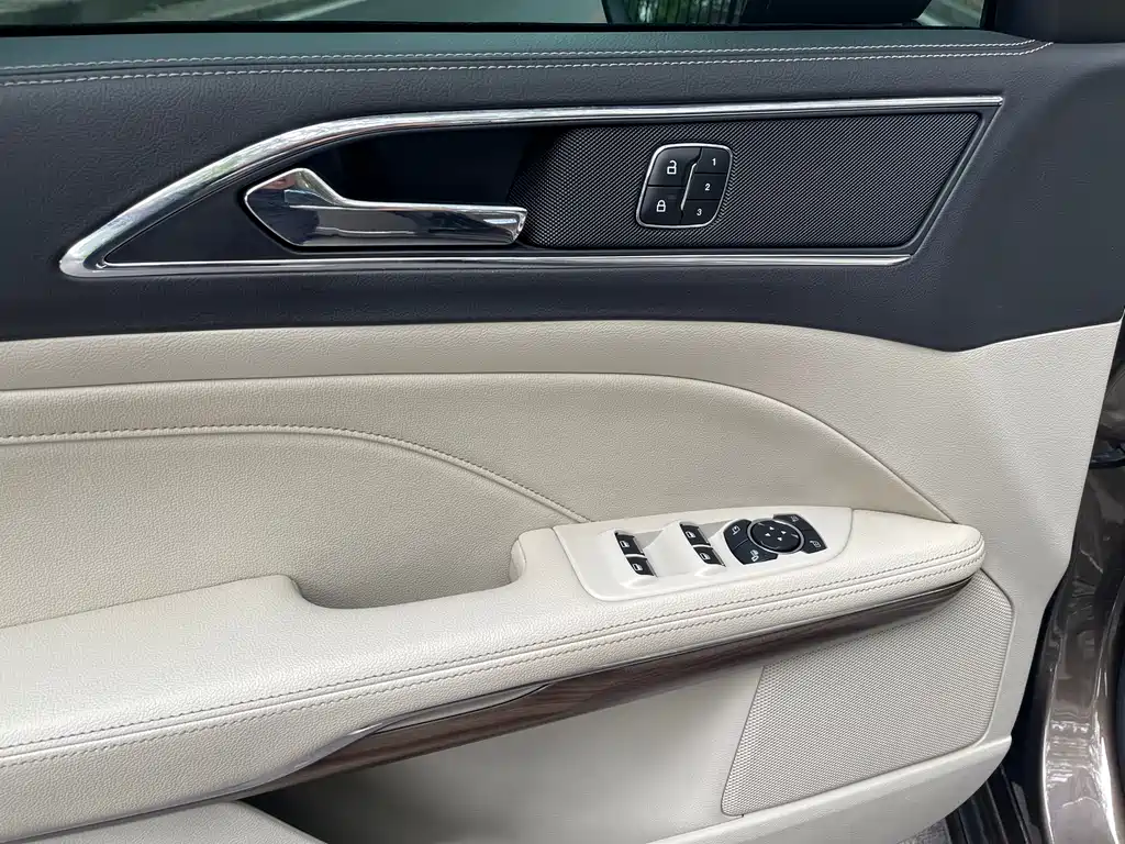 Taurus EcoBoost 245 Fashion