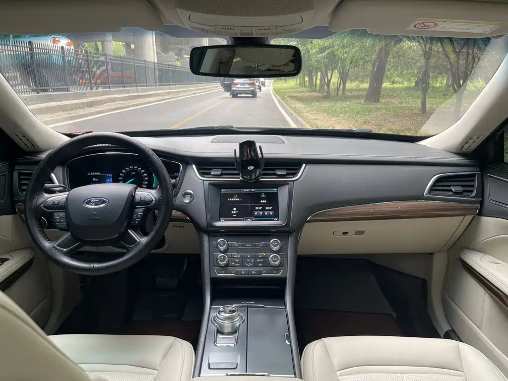 Taurus EcoBoost 245 Fashion