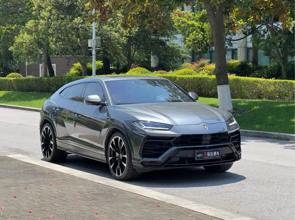 Urus 4.0 T V8