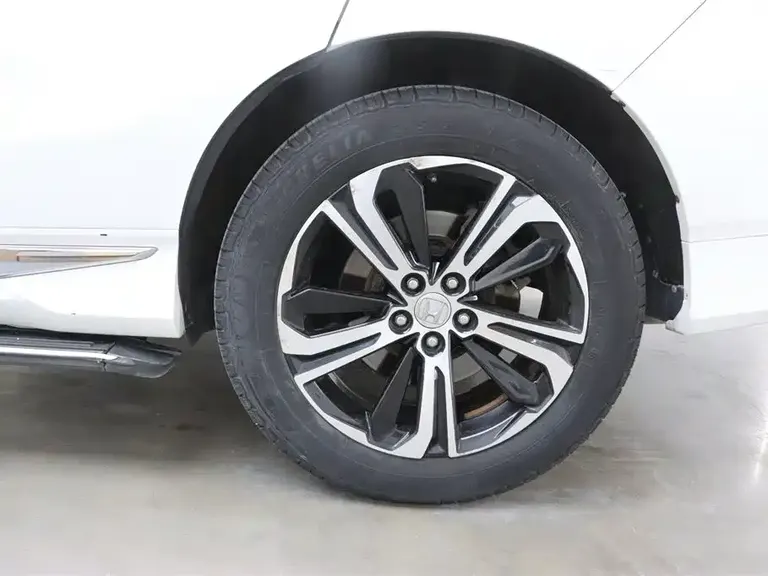 Honda UR-V 370 TURBO 4 WD Premium CN-V
