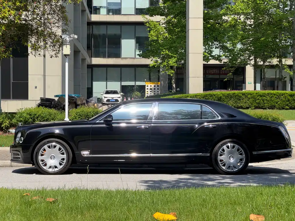 Mulsanne 6.8 T LWB Range