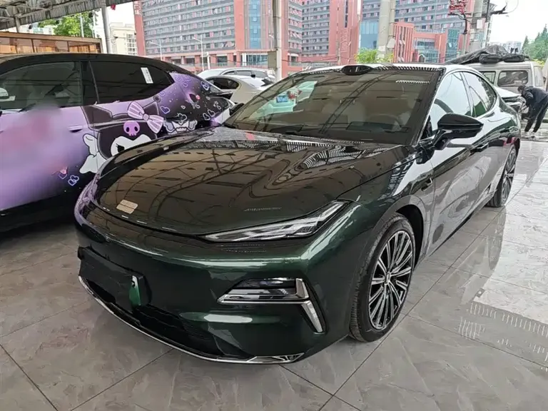 Geely Galaxy Xingyao 8 130 km EM-P Starship