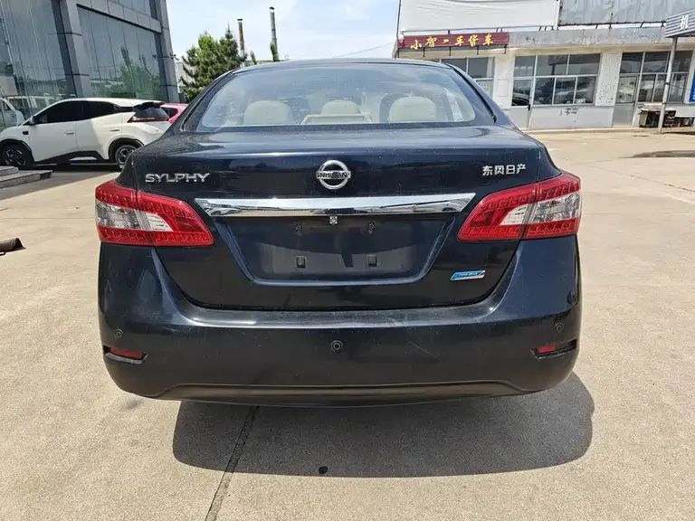 Nissan Sylphy 1.6 XL Manual Luxury