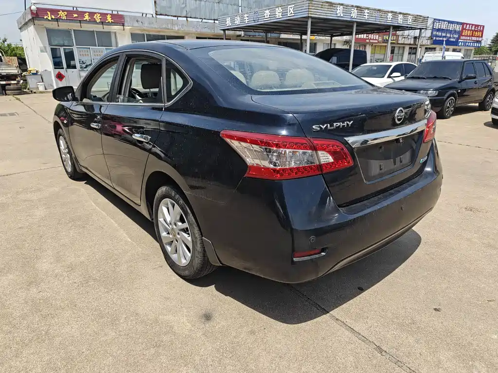 Sylphy 1.6 XL Manual Luxury