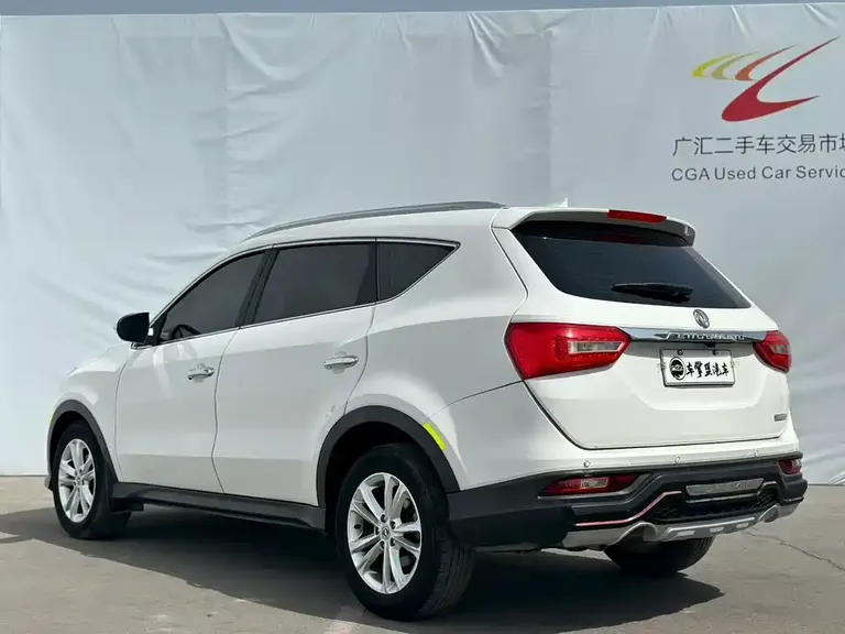 Dongfeng Fengguang 580 Facelift 1.5 T CVT Luxury