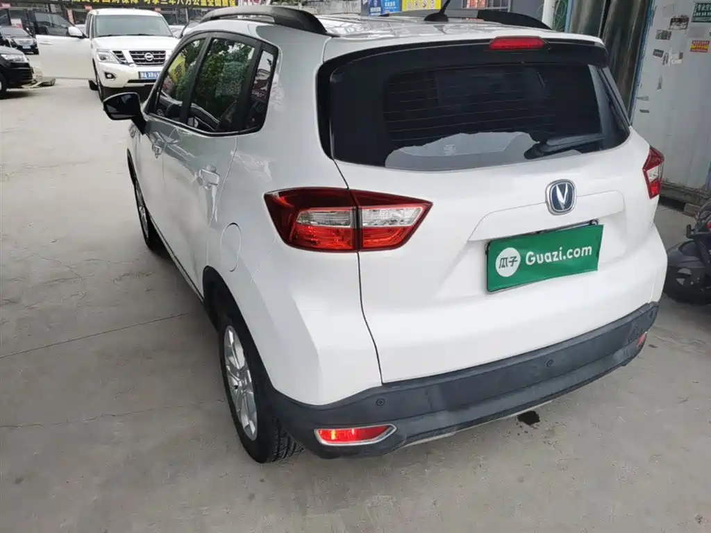 Changan CS15 1.5 L Auto Luxury