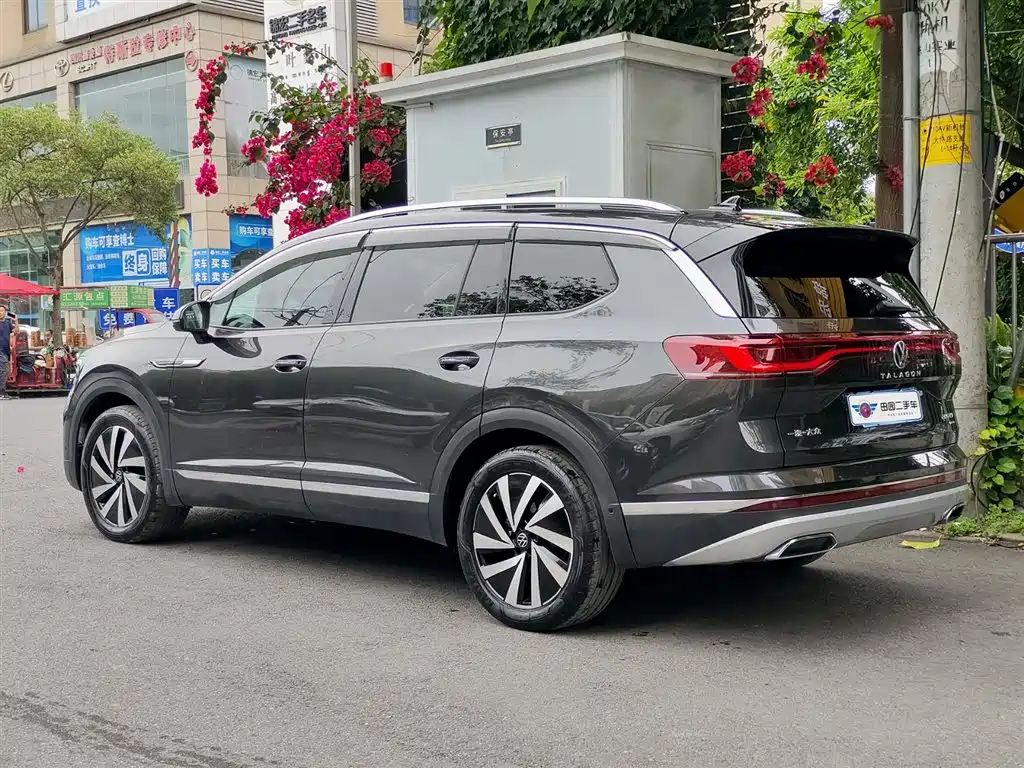 Talagon 380 TSI 4 WD Luxury Premium Realm Pro 6-seat