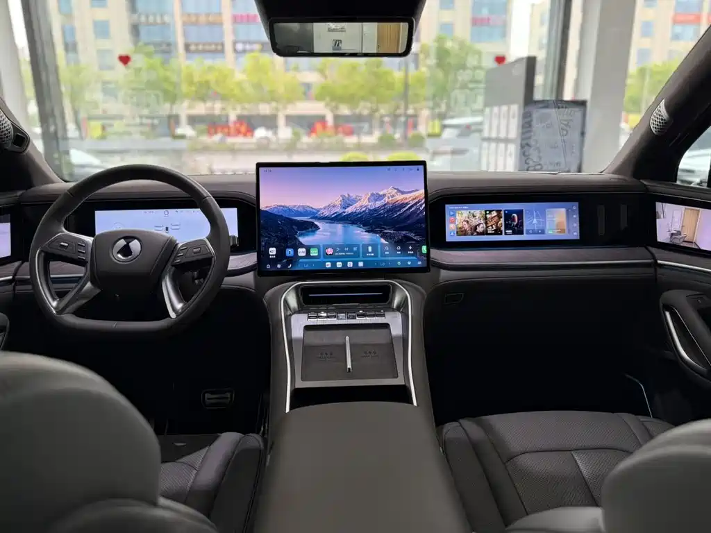 Denza N9 Flagship