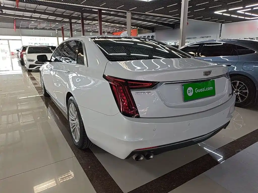 Cadillac CT6 28 T Fashion