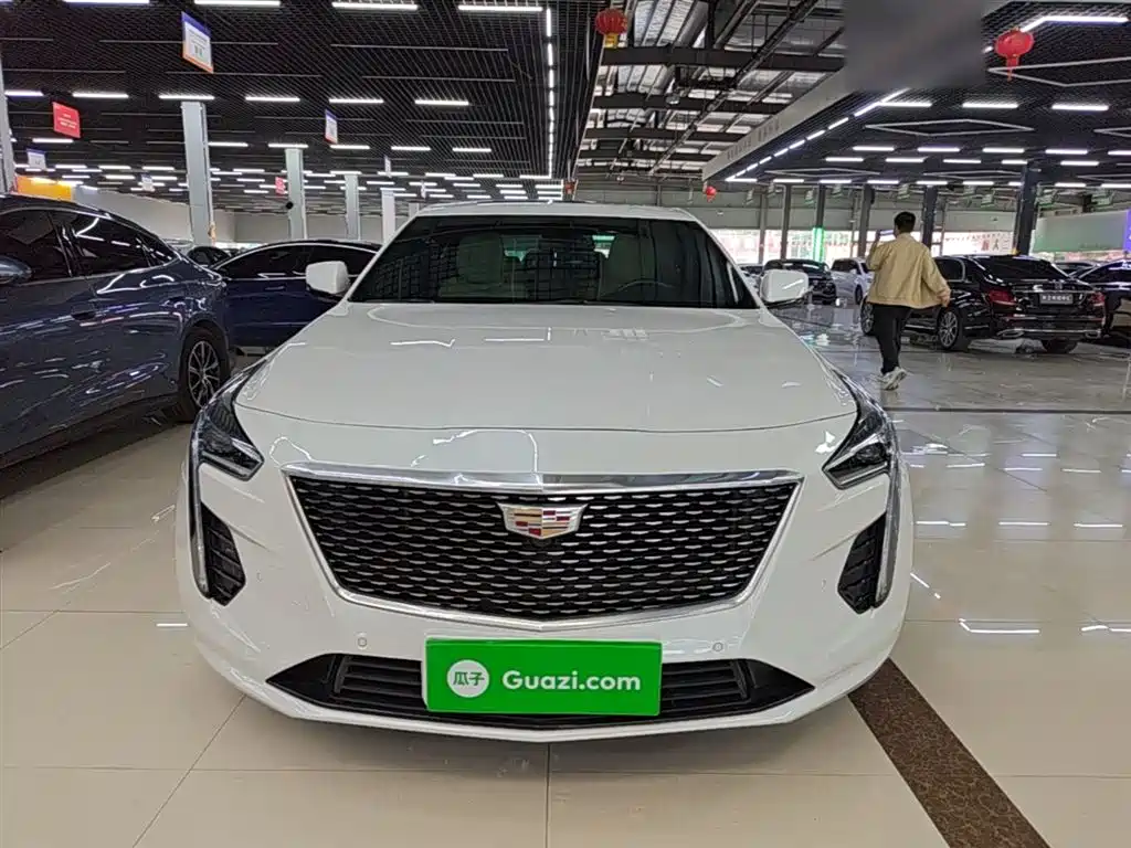 Cadillac CT6 28 T Fashion