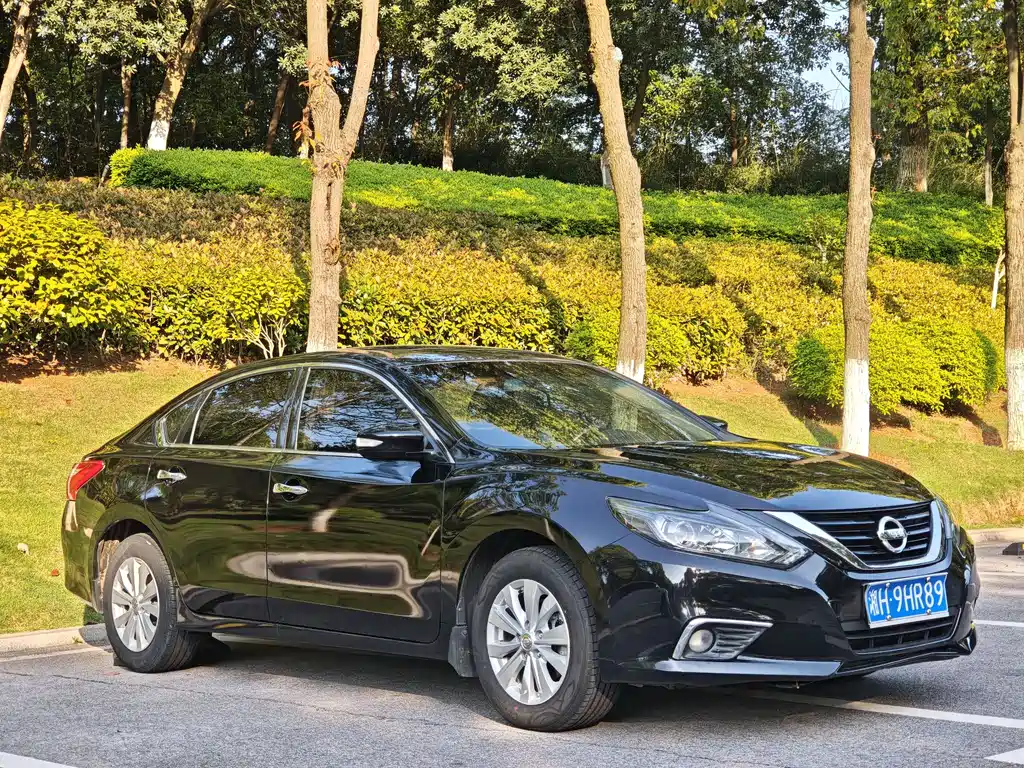Teana 2.0 L XL Smart Progress