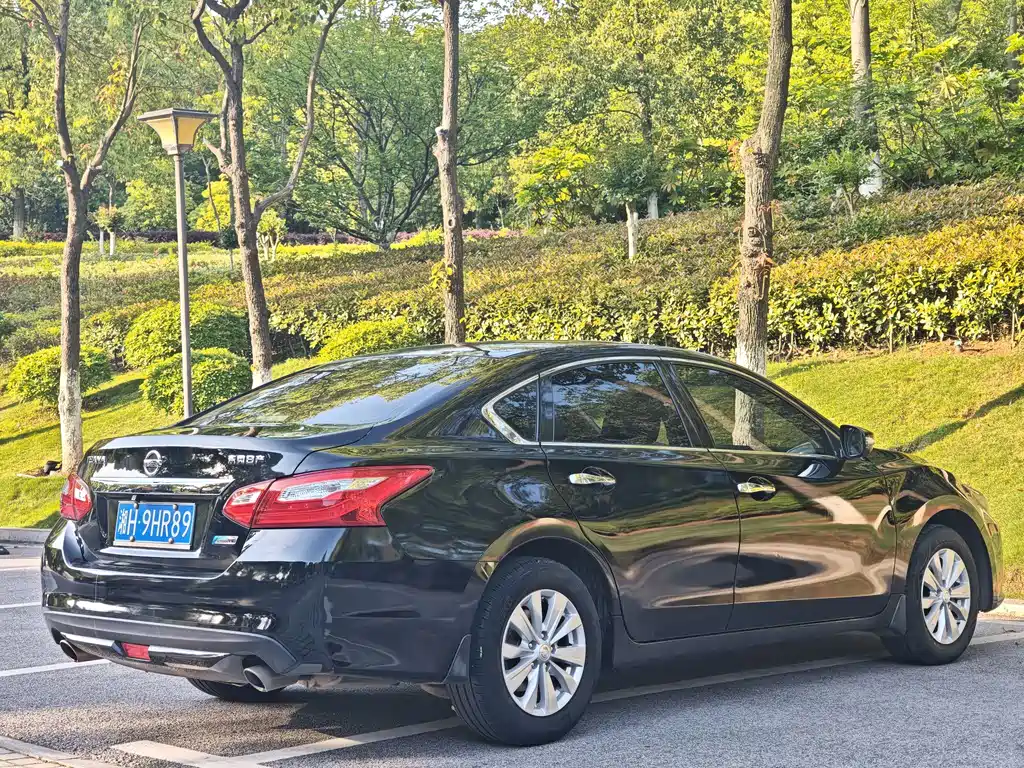 Teana 2.0 L XL Smart Progress