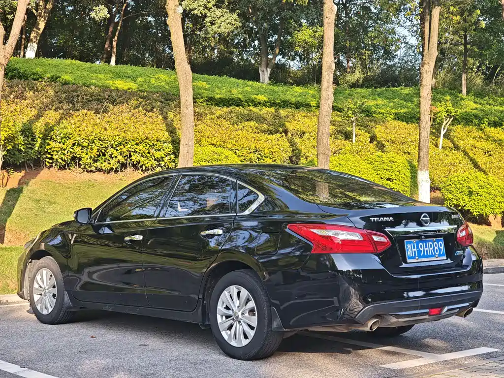 Teana 2.0 L XL Smart Progress