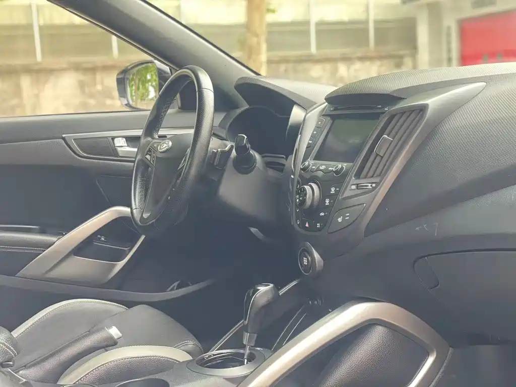 Veloster Veloster飞思 2015款 1.6 T 自动豪华版