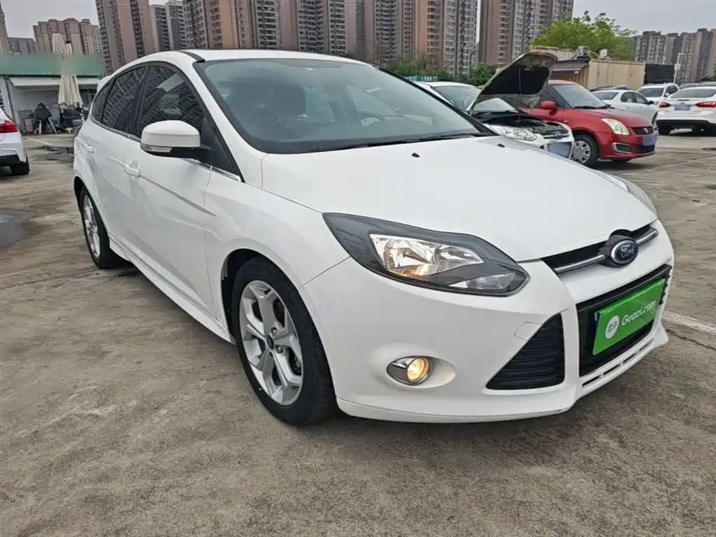 Focus Hatchback 2.0 L Auto Luxury Sport
