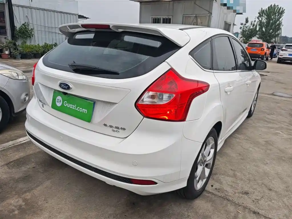 Focus Hatchback 2.0 L Auto Luxury Sport