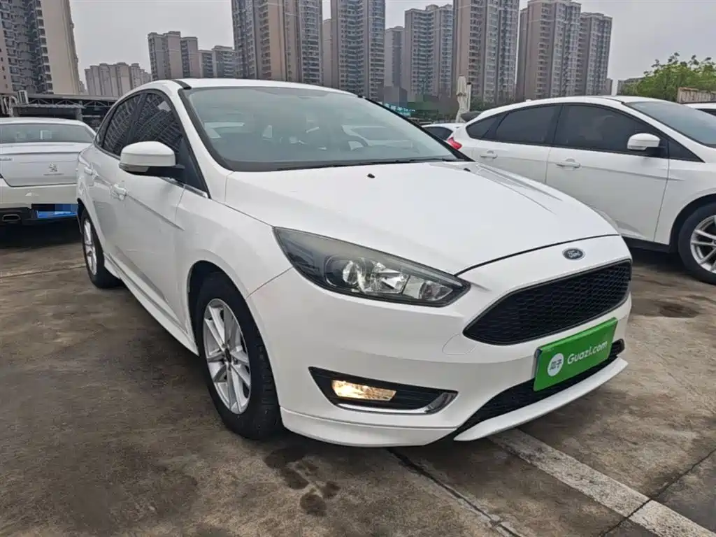 Focus Sedan EcoBoost 180 Auto Elite