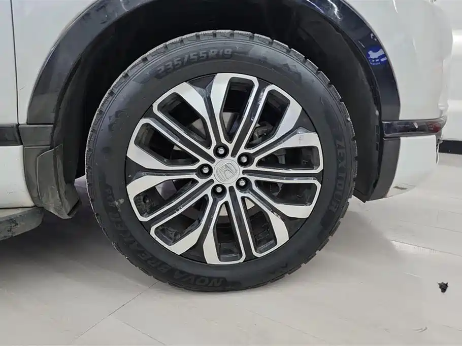 Breeze 240 TURBO CVT 4 WD Premium
