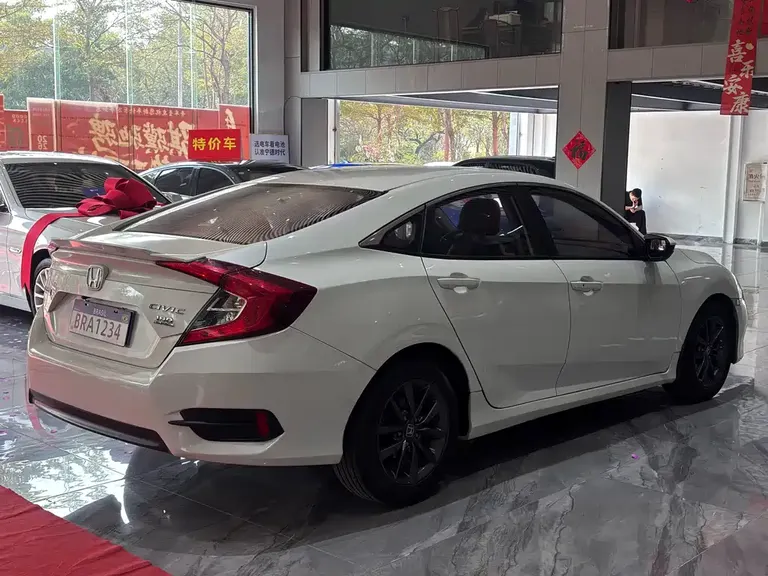 Honda Civic 180 TURBO CVT Style Motion CN-V