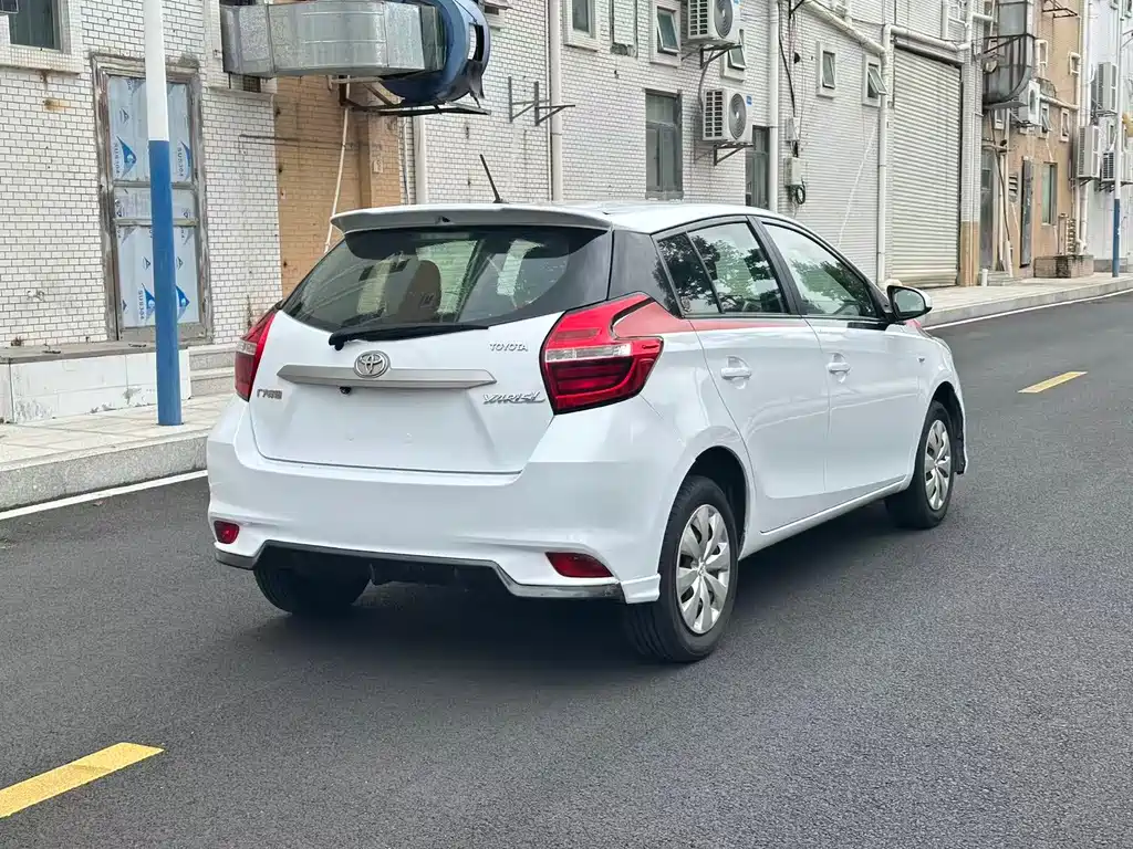 YARiS L Zhixuan 1.5 E CVT Champion Limited