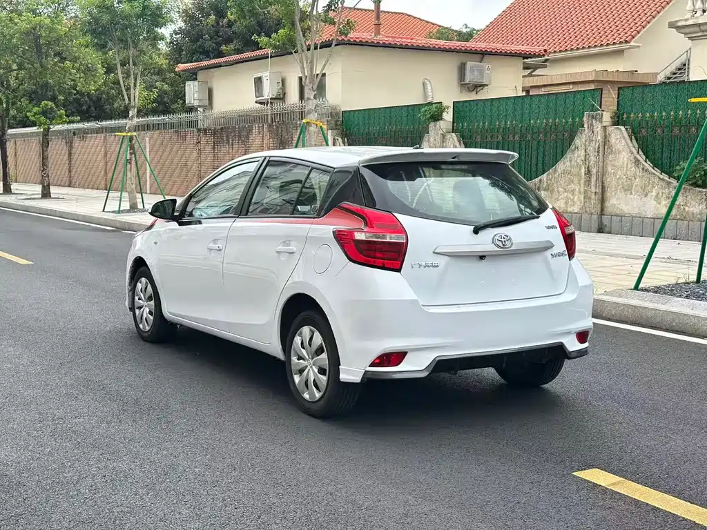 YARiS L Zhixuan 1.5 E CVT Champion Limited