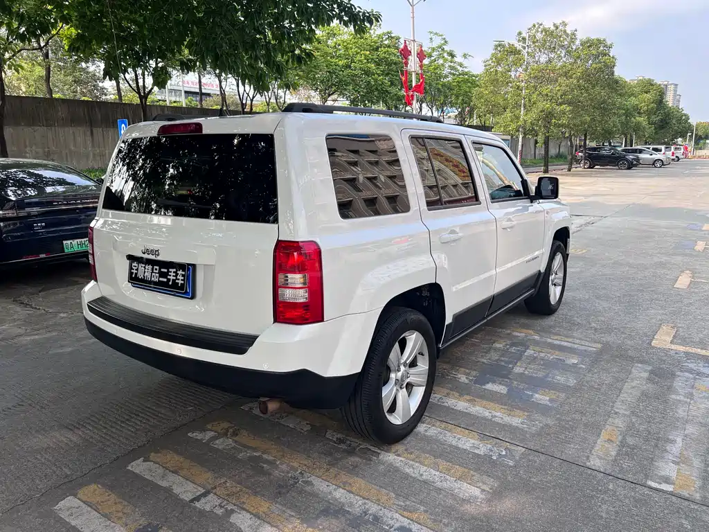 Patriot 2.0 L Sport Enhanced
