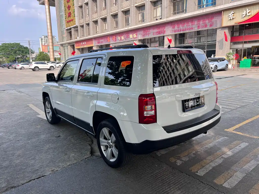 Patriot 2.0 L Sport Enhanced