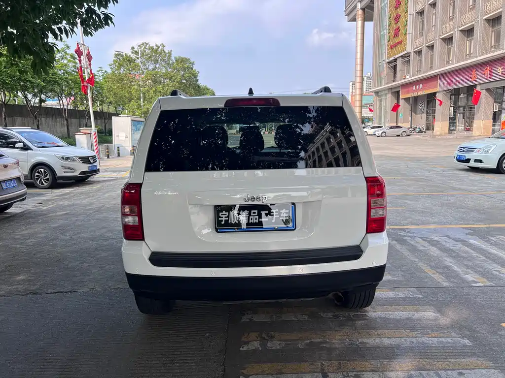 Patriot 2.0 L Sport Enhanced