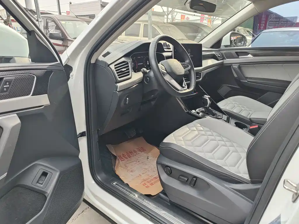 Tayron 330 TSI 2 WD Luxury Plus Advanced