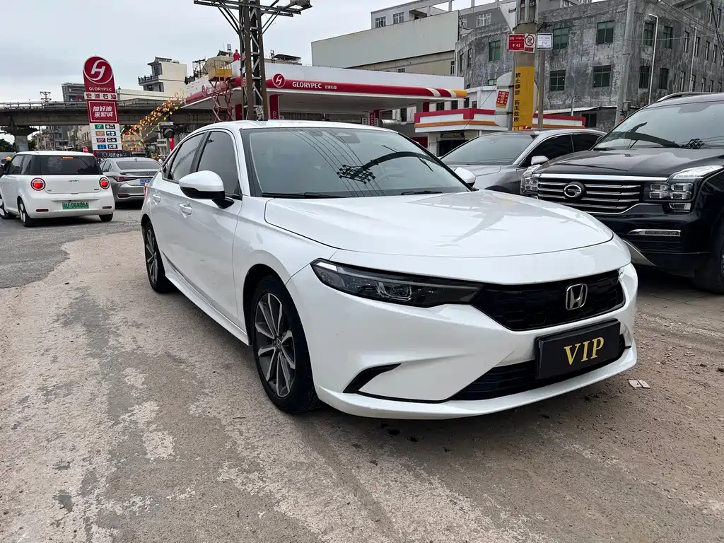 Integra 240 TURBO CVT Luxury