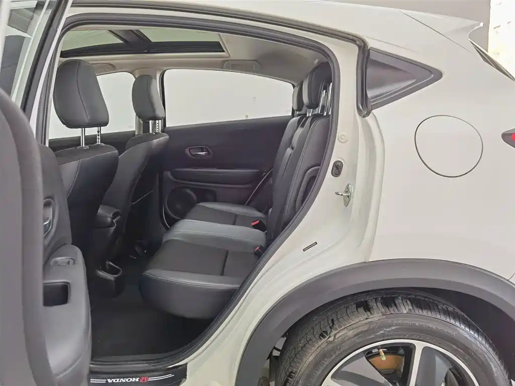 Vezel 1.5 L CVT Pioneer
