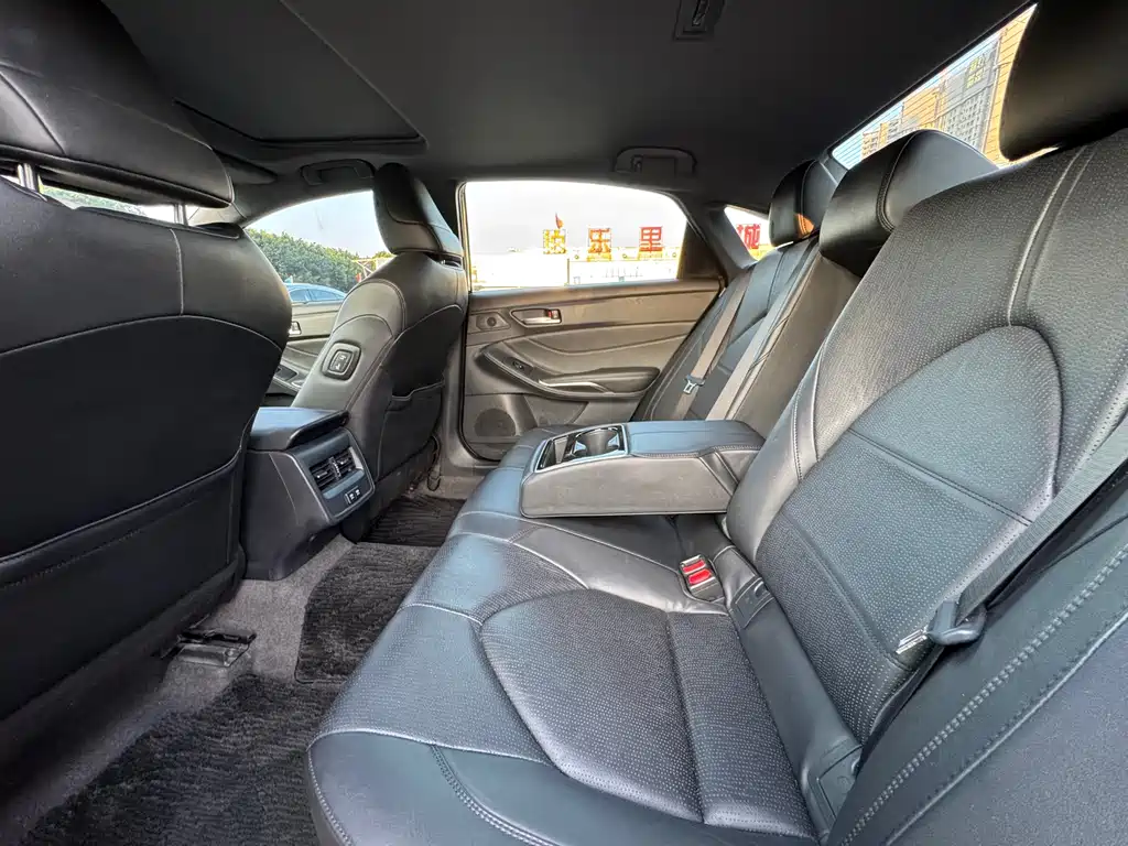 Avalon 2.5 L Luxury