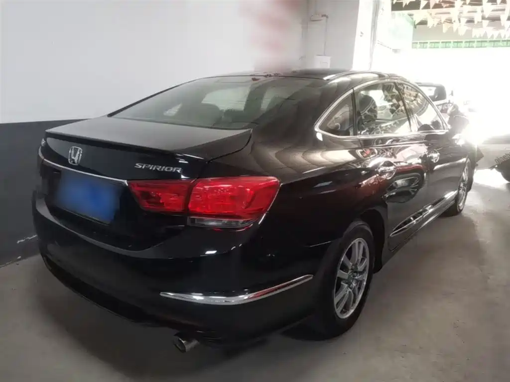Spirior 2.0 L Distinguished