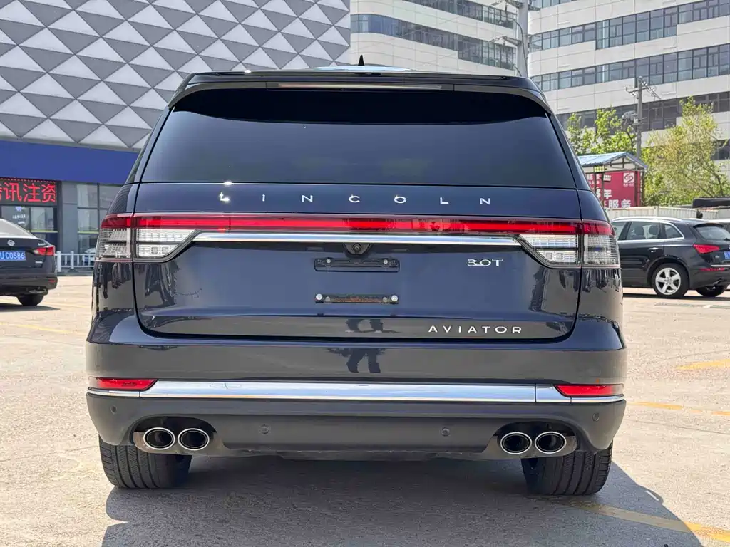 Aviator 3.0 T V6 4 WD Executive