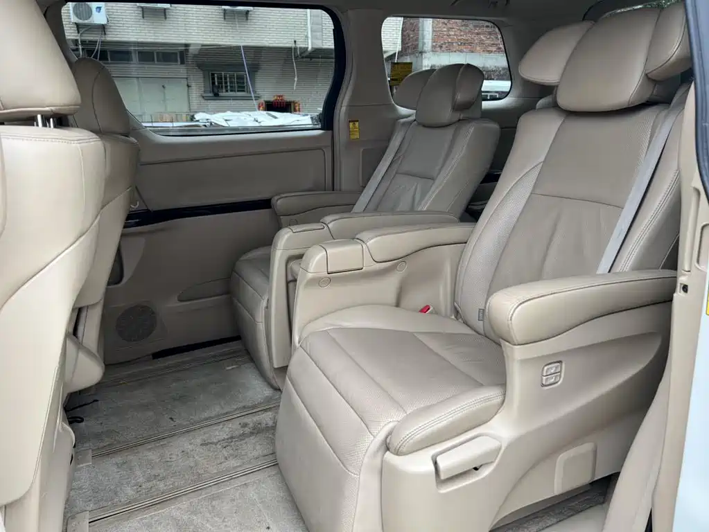 Alphard 3.5 L Luxury