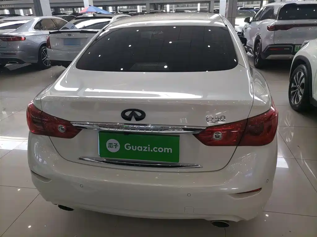 Infiniti Q50 L 2.0 T Joy